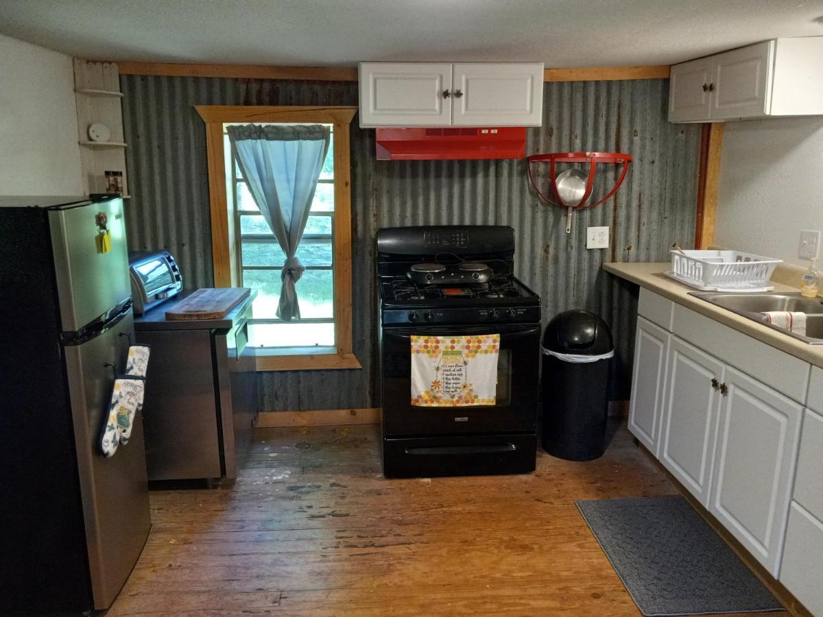 Adorable 1 Bedroom Honey House Rusk Extérieur photo