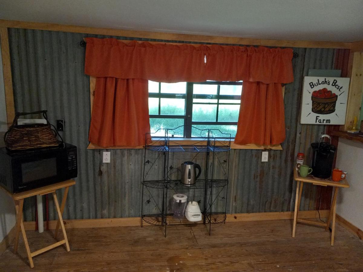 Adorable 1 Bedroom Honey House Rusk Extérieur photo